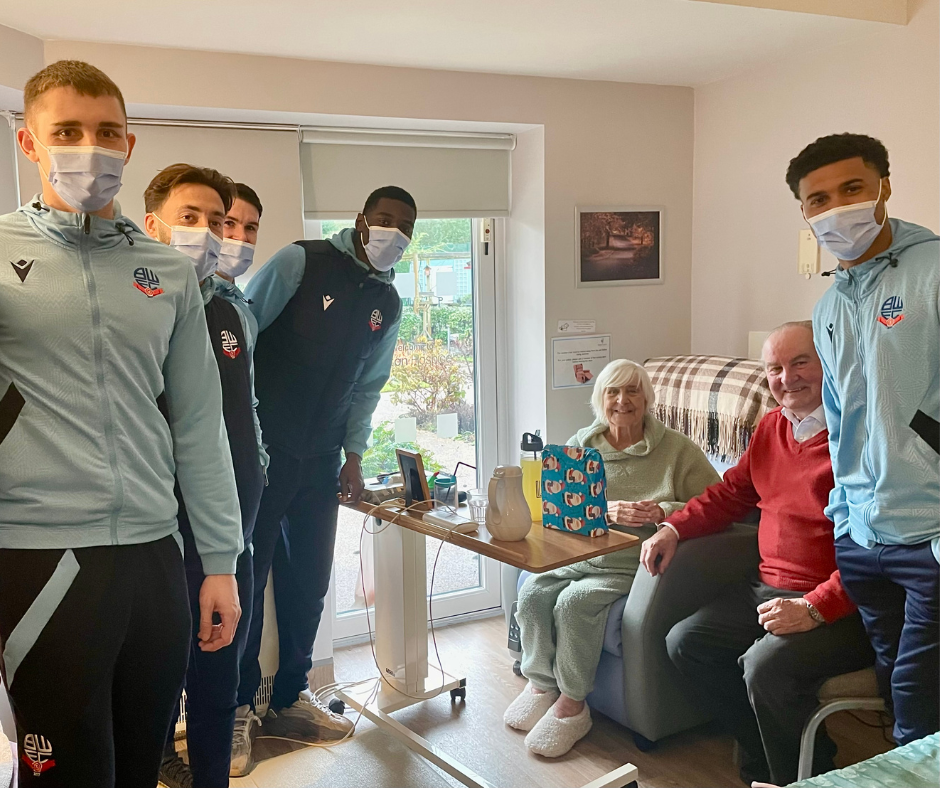 Bolton Wanderers with inpatient Doris and her brother John