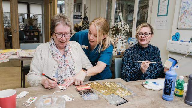 creative therapy at bolton hospice